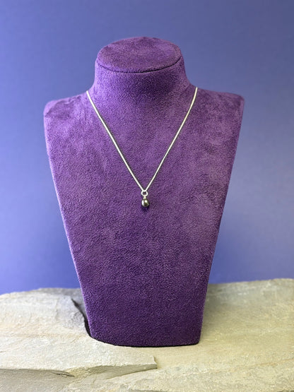 Dark pearl drop on fine curb chain