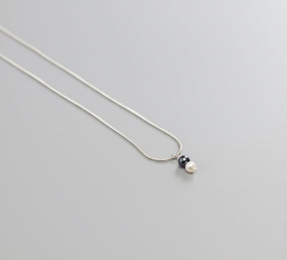 2 colour pearl and silver snake chain pendant
