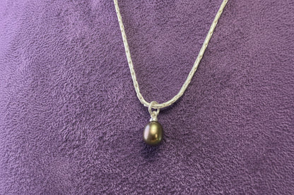 Dark pearl drop pendant on chain