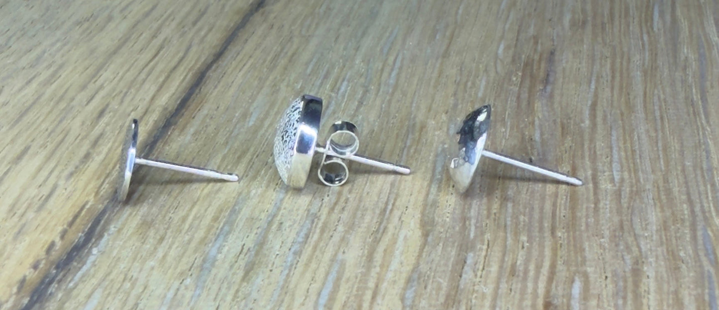 Different profiles of studs
