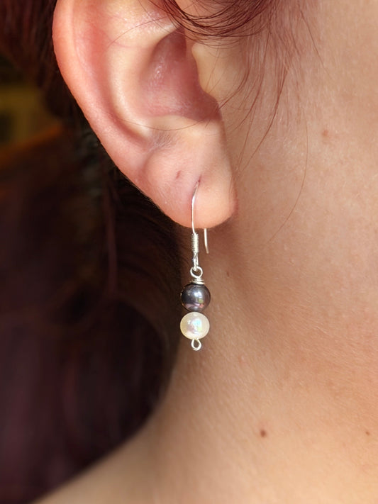 2 colour pearl drop earrings