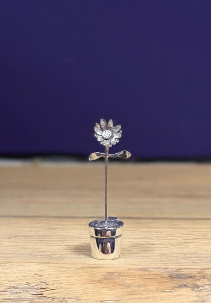 Flower pot necklace made of silver